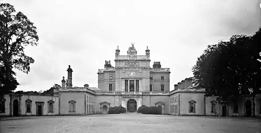 Le château de Curraghmore&nbsp;(en), Portlaw, comté de Waterford (années 1890-1900).