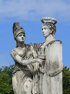 Détail du groupe sommital de la fontaine, Riom, place Jean-Baptiste Laurent.