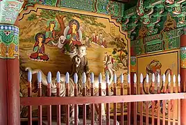 Un des rois célestes à l'intérieur de la cheonwangmun de Daeheungsa&nbsp;(en) dans le Jeolla du Sud