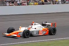 Dan Wheldon gagne ses seconds 500 miles d'Indianapolis.