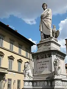 Statue de Dante Alighieri et Marzoccos, basilique Santa Croce de Florence.