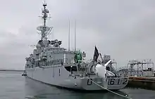 Le De Grasse ; sonar remorqué à immersion variable et poisson bien visibles.