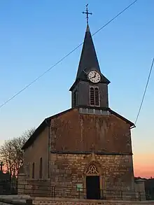 Église Saint-Genebaud.