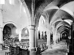Bas-côté sud et nef de l'église de Talant.