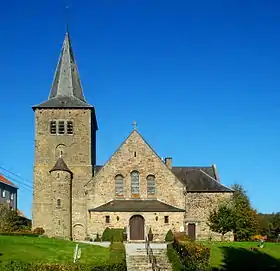 Vue d'ensemble de l'église Notre-Dame-de-la-Visitation située en Belgique, à Villers-la-Ville.