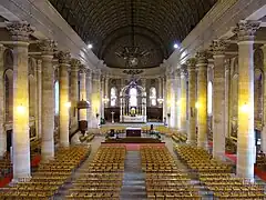 Église Saint-Louis de La Roche-sur-Yon, pseudo-basilique.