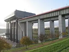L’ascenseur funiculaire et son pont-canal.