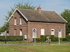 Des habitations groupées par deux.