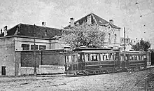 1910L'ancienne école de la rue Stuckens et le tram no&nbsp;56..