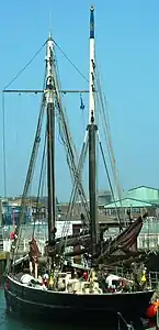 Le navire à son port d'attache à Lowestoft en 2011.