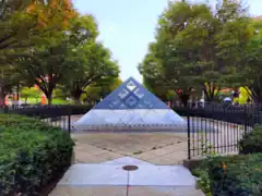 Éclairage par l'extérieur.