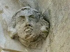 Cul-de-lampe gothique réutilisé.