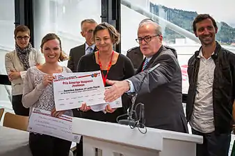 Remise du Prix Amerigo-Vespucci Jeunesse à Geneviève Clastre et Lucie Placin pour Le Goût de voyages.