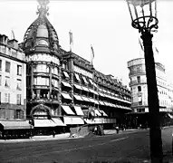 L’une des deux Rotondes du magasin 2 surmontée de sa coupole polychrome en 1912.