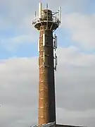Antennes-relais sur une cheminée à Zaventem (Belgique).