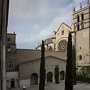 La cour d'honneur de la Faculté de médecine (ancien cloître du monastère Saint-Benoît) et le Theatrum Anatomicum.