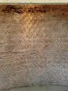 Contrecœur de cheminée du XIIe&nbsp;siècle au château de Falaise.