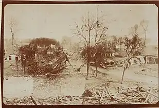 Ruines du village en 1917.