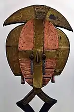 Figure de reliquaire Mbulu Ngulu Kota, Gabon, vers 1890.