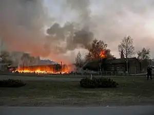 L'incendie est éteint le 5 mai 2006.