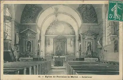 Carte postale de l’intérieur de l'ancienne église vers 1910.