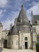 Les cuisines du XIIe siècle de l'Abbaye de Fontevraud.