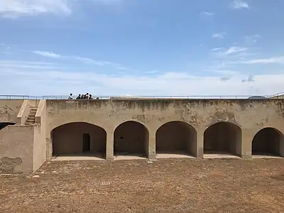 La cour intérieure.