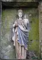 Statue classée de la Vierge à l'Enfant, datant du XIVe.