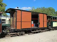 Le fourgon Df 225 sur le Train du Bas-Berry.