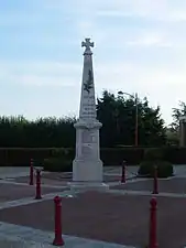 Le monument aux morts.