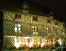 Maison à colombages dite maison du Saumon Classé MH (1928).