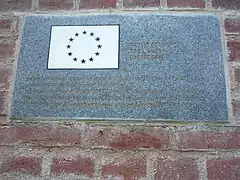 Plaque concernant la rénovation.