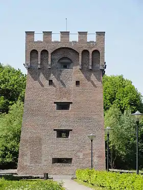 Le chevalement du puits d'épuisement en 2011.