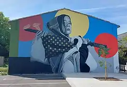 La fresque située devant l'entrée de l'école maternelle en mémoire de la Retirada.