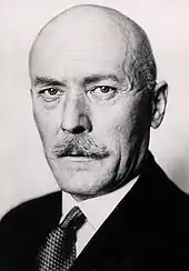 Photographie en noir et blanc de Friedrich-Werner von der Schulenburg