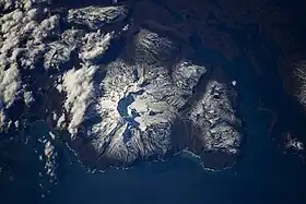 Vue satellite de la péninsule Gallieni et du mont Ross au centre.