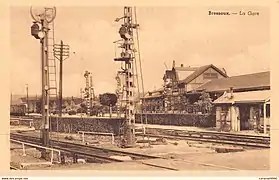 La seconde gare de Bressoux, construite vers 1930 et démolie vers 1974, vue des quais.