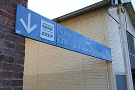 Panneau de correspondance par bus pour Magny-en-Vexin en 2011.