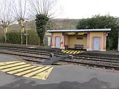 Abri de quai type PLM.