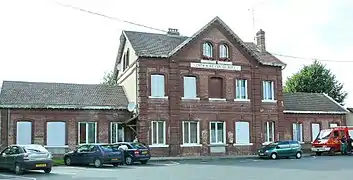 la gare de Saint-Omer-en-Chaussée.