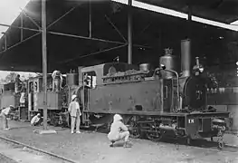 Corpet-Louvet (1009-1905) no&nbsp;12, du chemin de fer de Conakri à Kankan en Guinée, vue ici à Douala au Cameroun durant la première guerre mondiale.