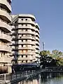 Immeuble Biloba face au canal du Parc Bühler
