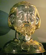 Le buste-reliquaire de saint Dumine.