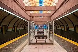 Image illustrative de l’article Glencairn (métro de Toronto)