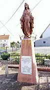 Statue de la Vierge-Marie.