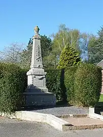 Le monument aux morts.