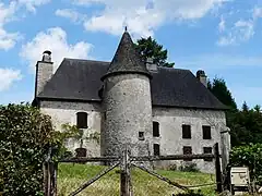 La maison forte d'Auyères.