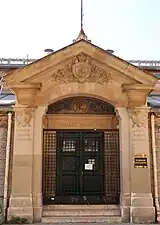 Gymnase municipal au no&nbsp;10.