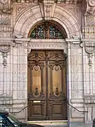 Ancienne entrée principale, en avril 2022.