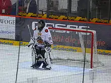 Photo de Jessica Müller, dans la tenue du HC Lugano durant une partie de Coupe d'Europe.